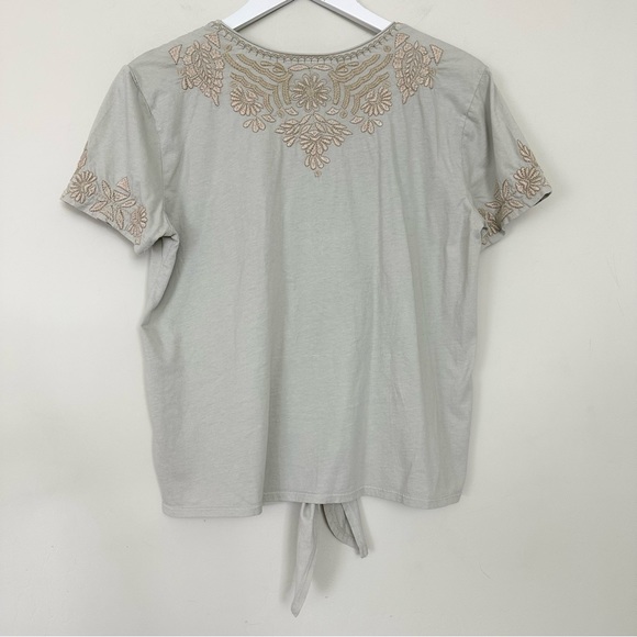 Johnny Was Rita Knot Tie Front Short Sleeve Tee Embroidered Gray Taupe - Picture 8 of 9